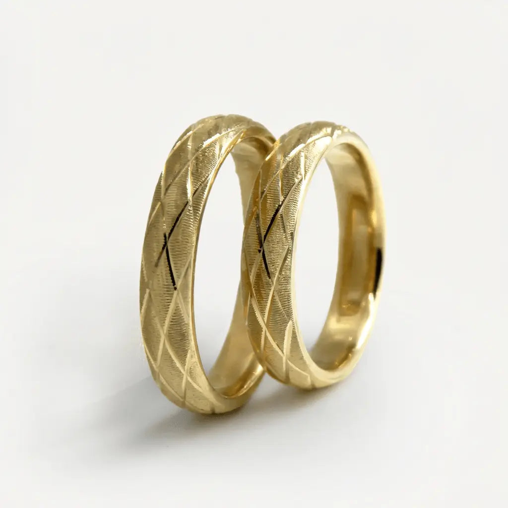 4mm Gold Wedding Band – Cross Faceted – 9ct/14ct/18ct Gold