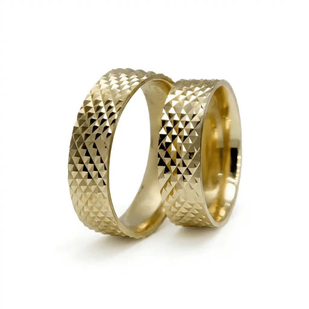 6mm Gold Wedding Band – Pyramid Faceted – 9ct/14ct/18ct Gold