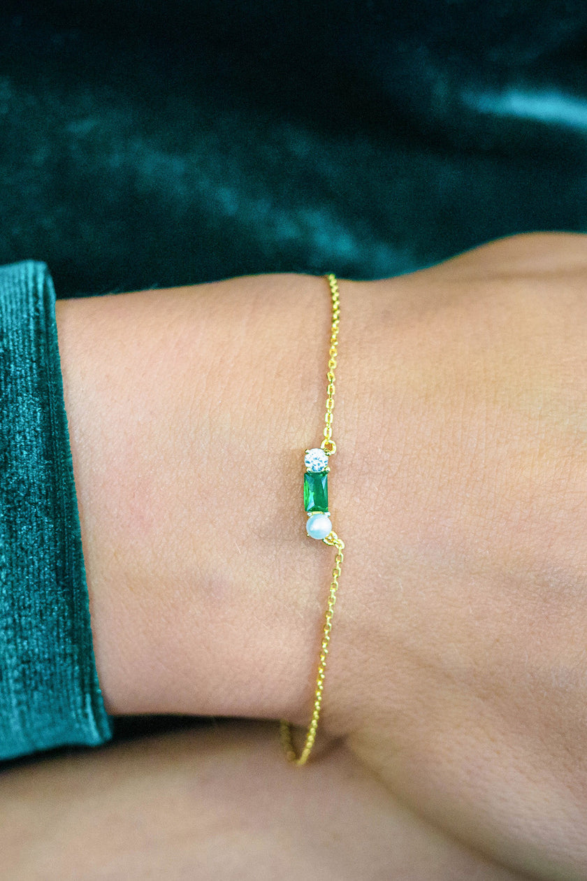 EMERALD ISLE FRESHWATER PEARL BRACELET IN EMERALD AND GOLD