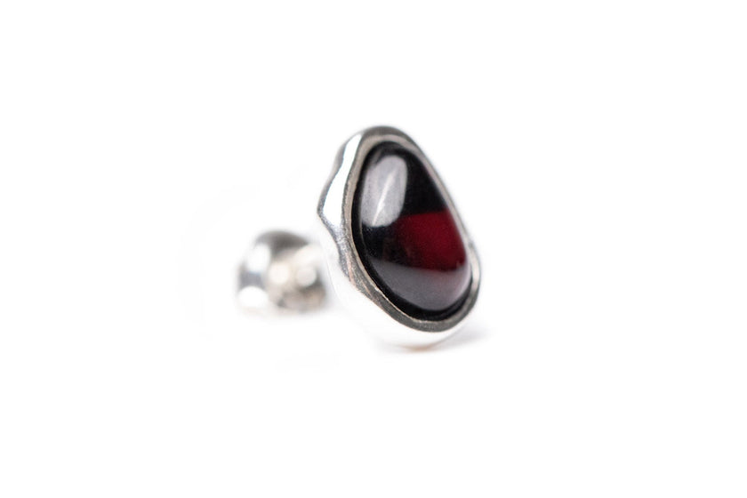 Pendientes de tachuela Cherry Amber ELEMENTS