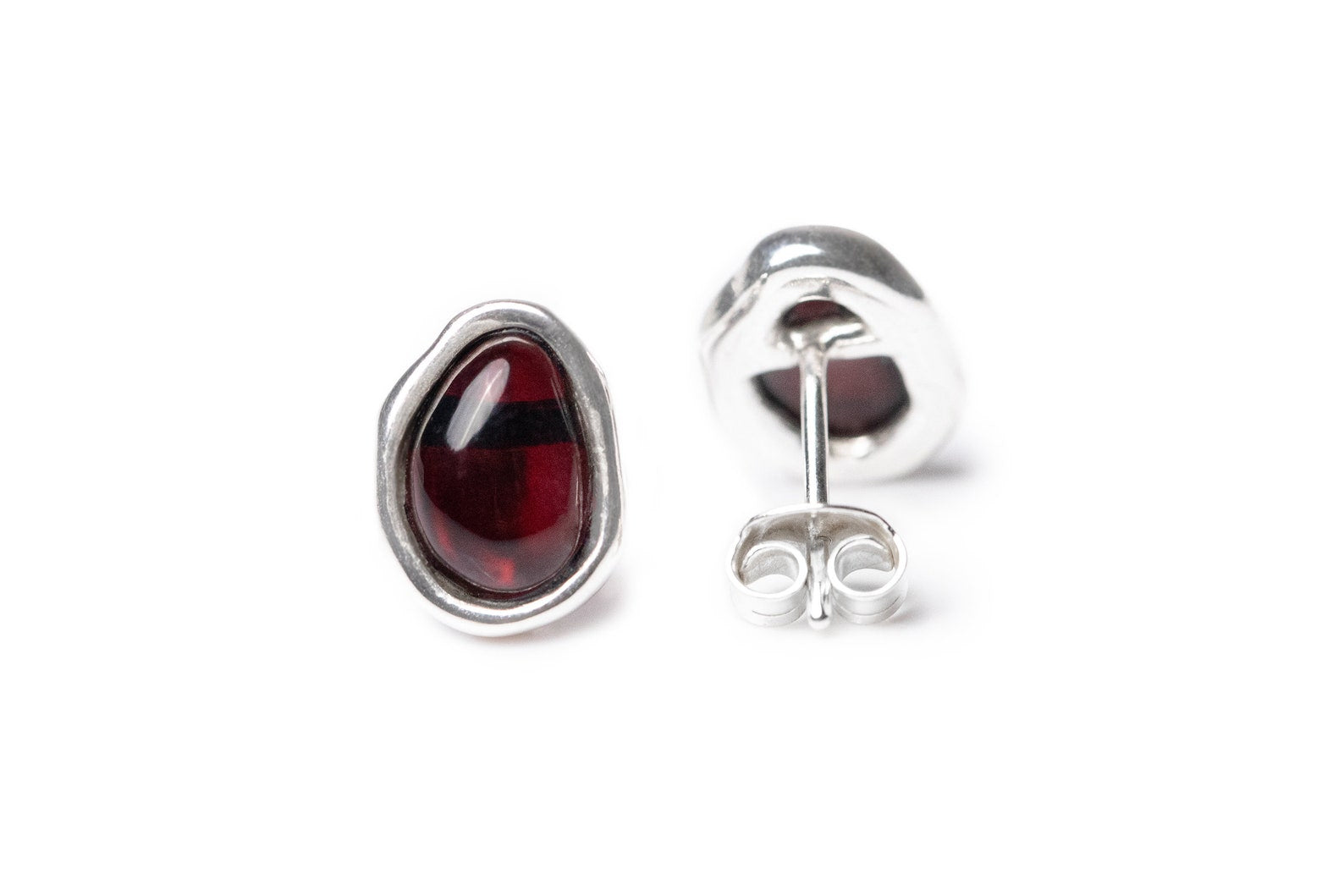 Pendientes de tachuela Cherry Amber ELEMENTS