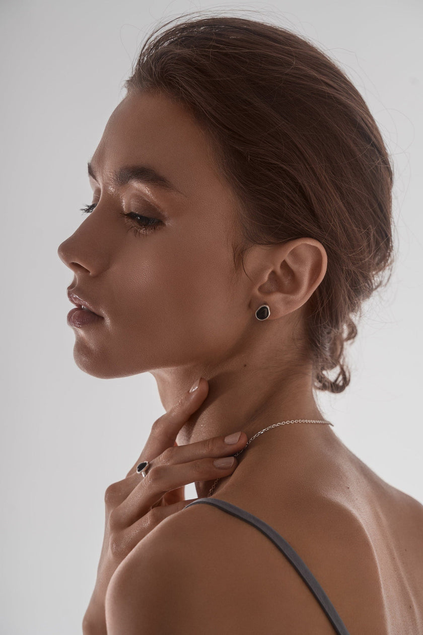 Pendientes de tachuela Cherry Amber ELEMENTS