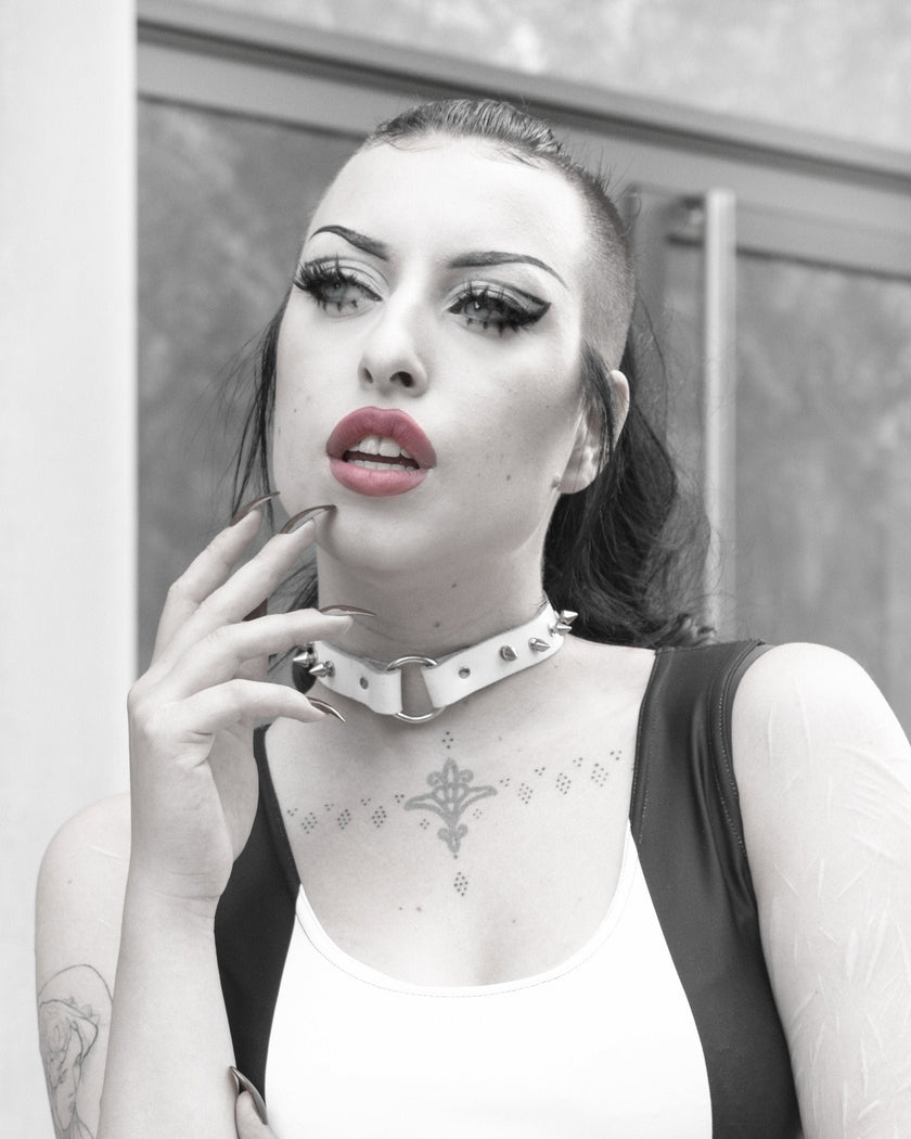 White Leather Studded O Ring Choker