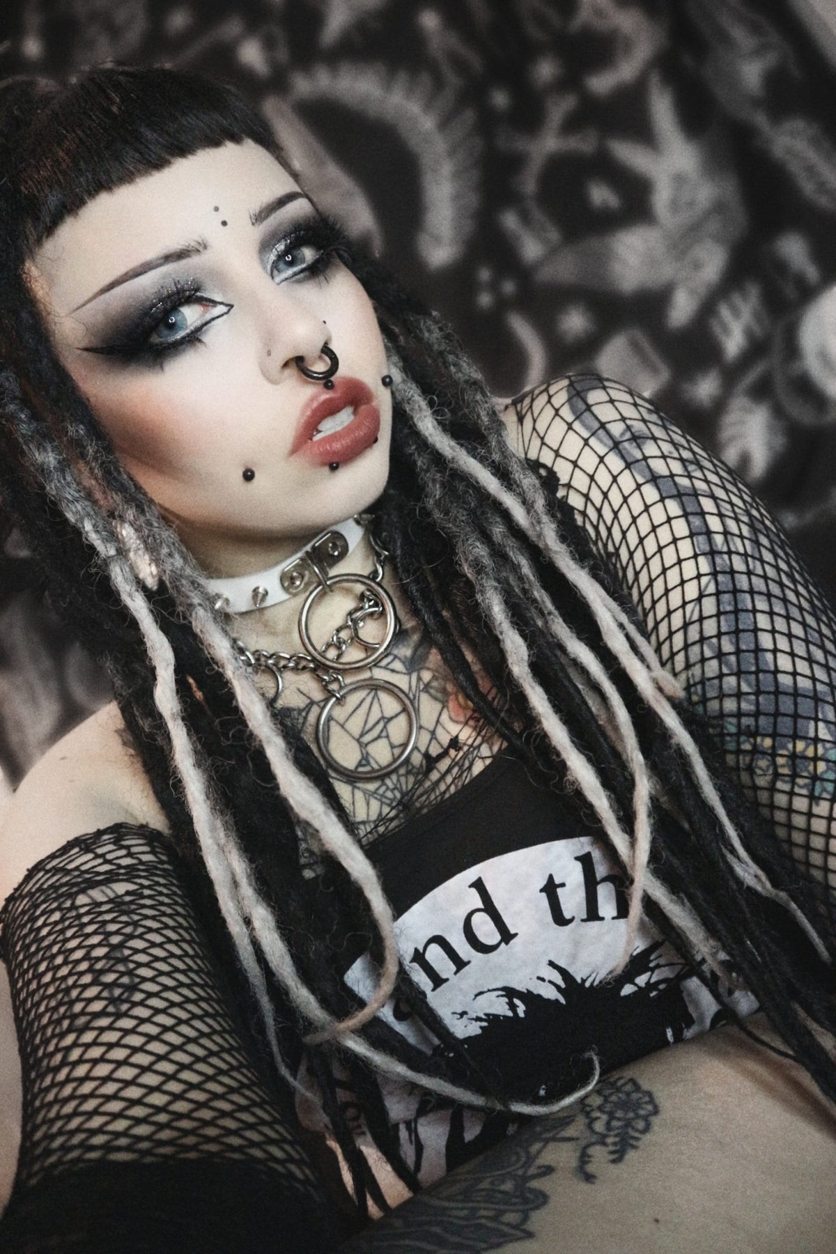 White Leather Studded D and O Ring Choker