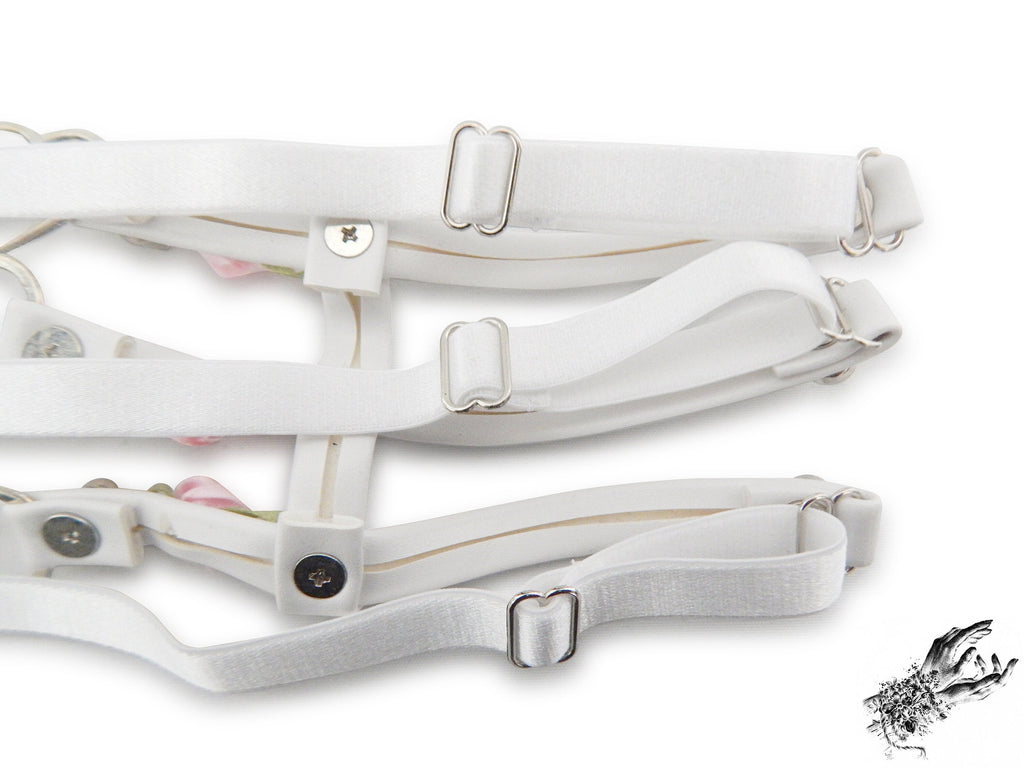 White 3 Strap Heart Ring Garter