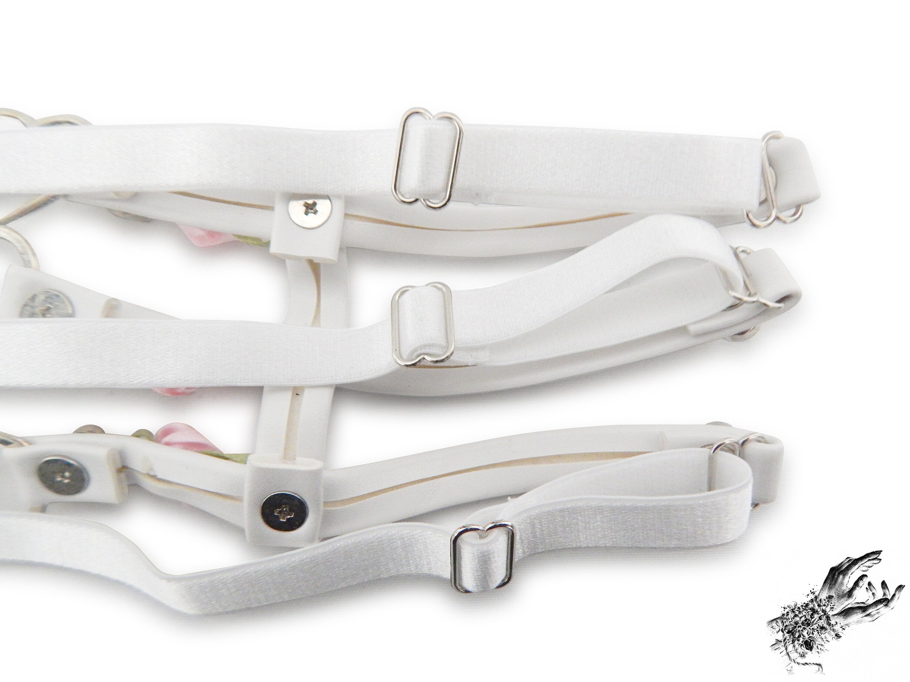 White 3 Strap Heart Ring Garter