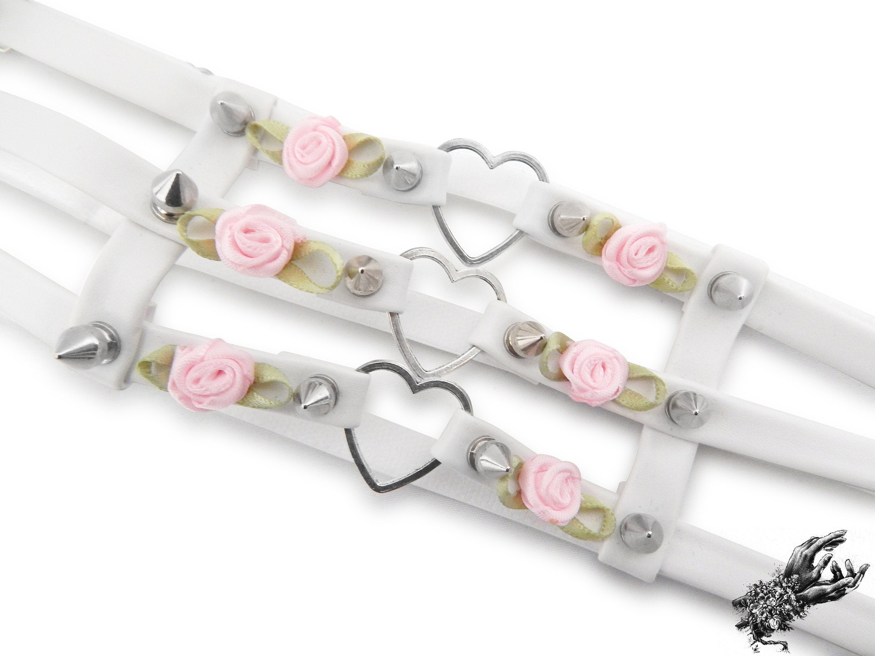 White 3 Strap Heart Ring Garter