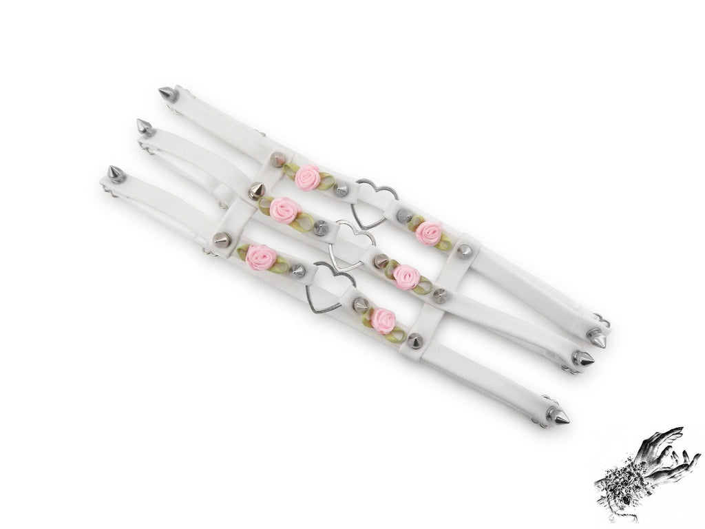 White 3 Strap Heart Ring Garter