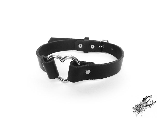 Black Leather Heart Ring Choker
