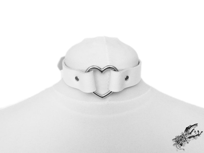 White Leather Heart Ring Choker