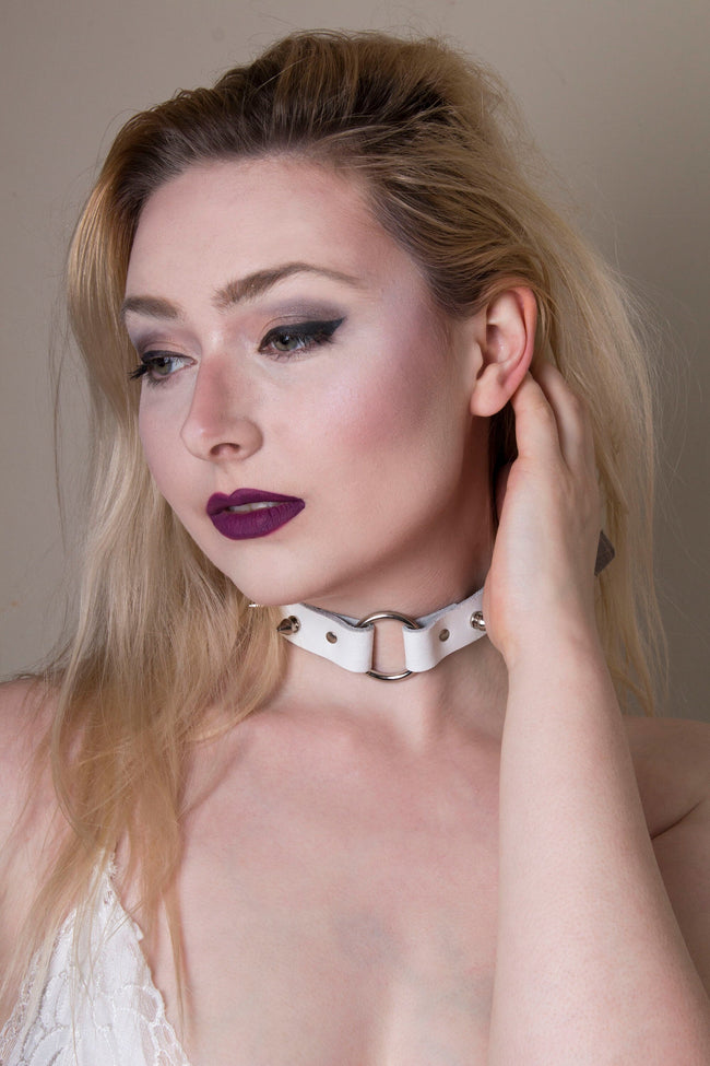 White Leather Studded O Ring Choker