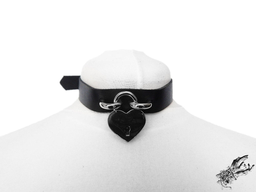 Black Heart Padlock Choker with Key