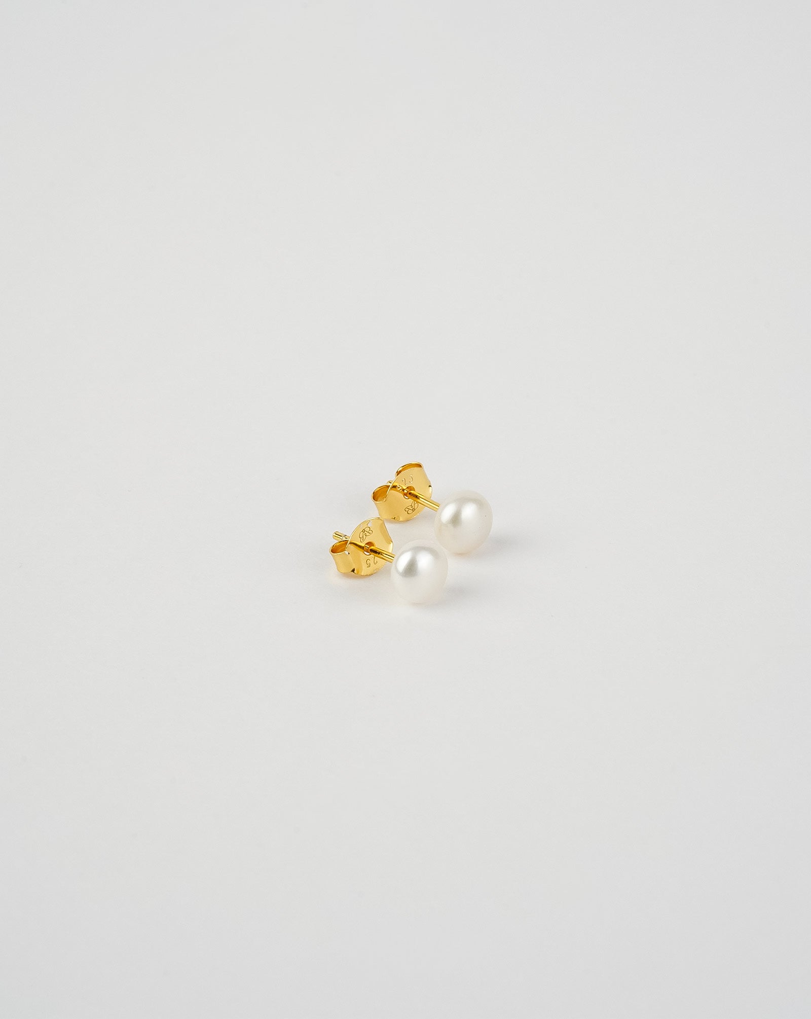 Button Freshwater Pearl Stud Earrings