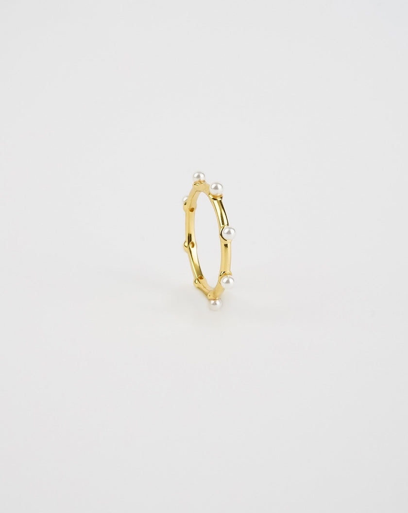 Dot Pearl Ring