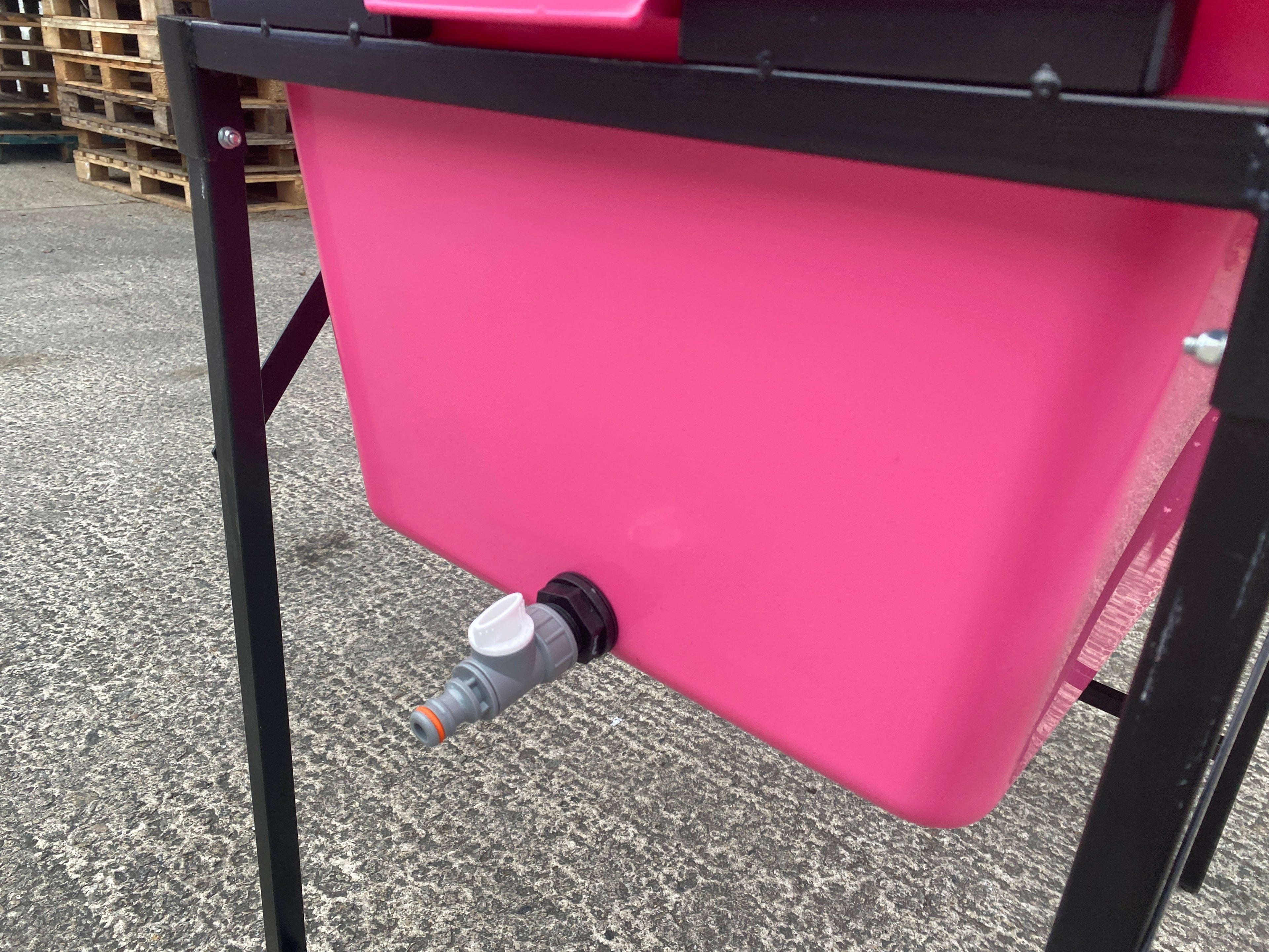 Pink Dog Bath with Drain Valve (WL) and Stand