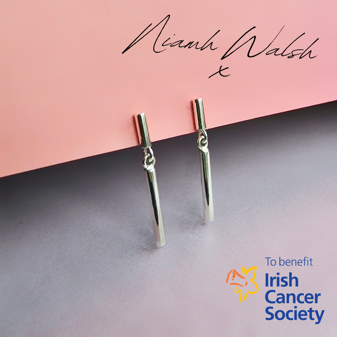 Pendientes de tachuela de barra de plata minimalistas y delicados