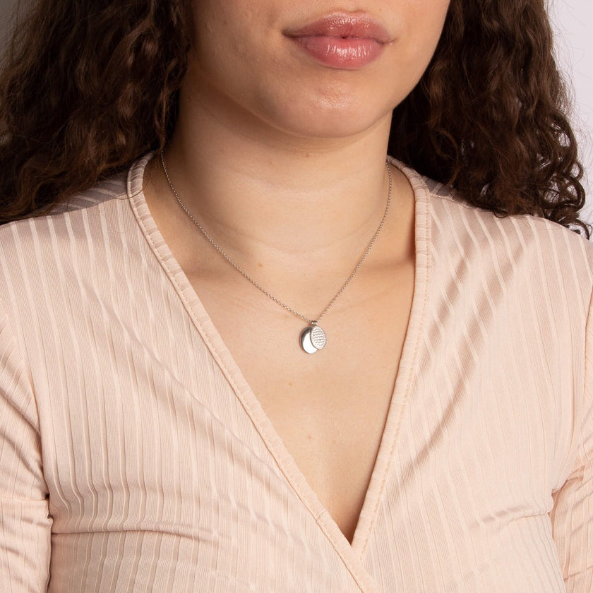 Diamonfire Gravierbare schlichte Tag-Halskette mit pavé-gefasster Tag
