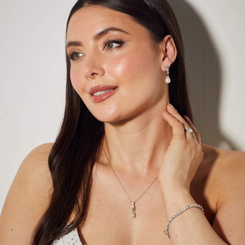 Diamonfire Halskette mit abwechselnden Muschelkugeln und Zirkonia