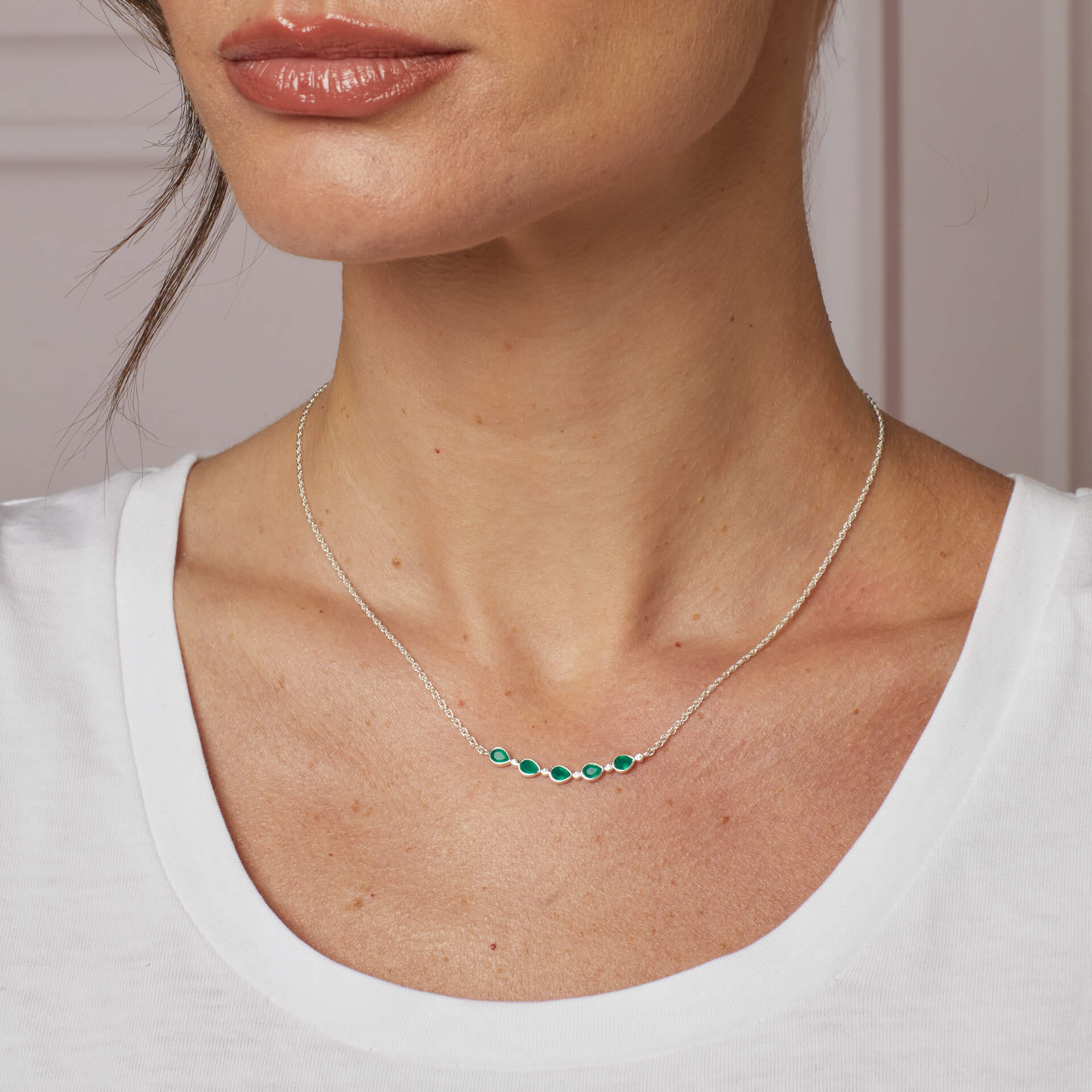 Collar Laura Ashley de Plata con Flores Thornage
