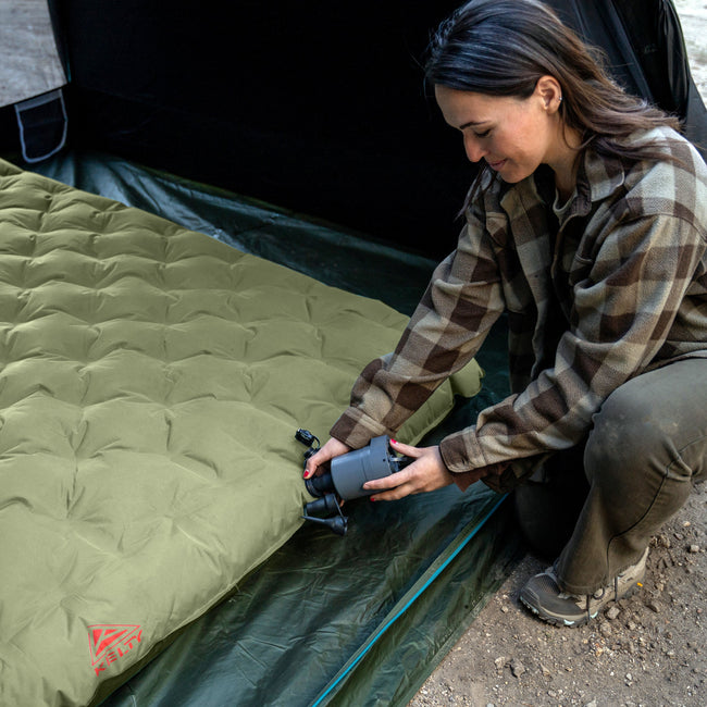 Kelty Kush Luftbett mit wiederaufladbarer Pumpe in Sea Spray