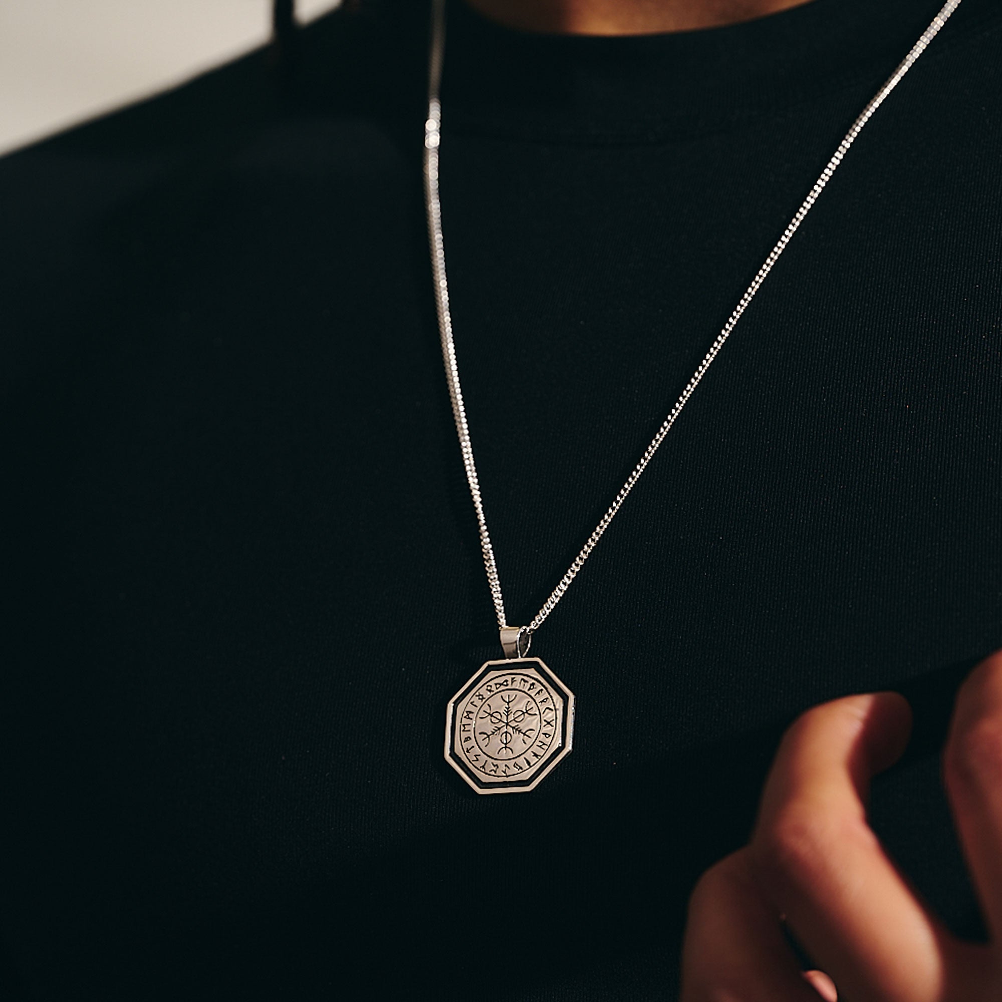Oktagonaler Vegvisir Wikinger Runen Personalisierter Silberkette