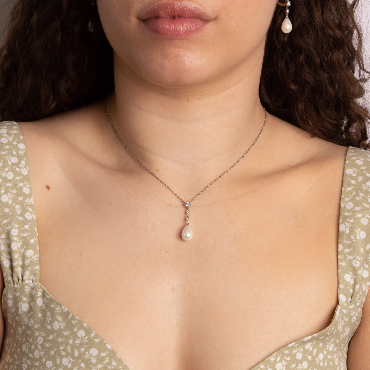 Diamonfire Shell Pearl Chain Drop Pendant