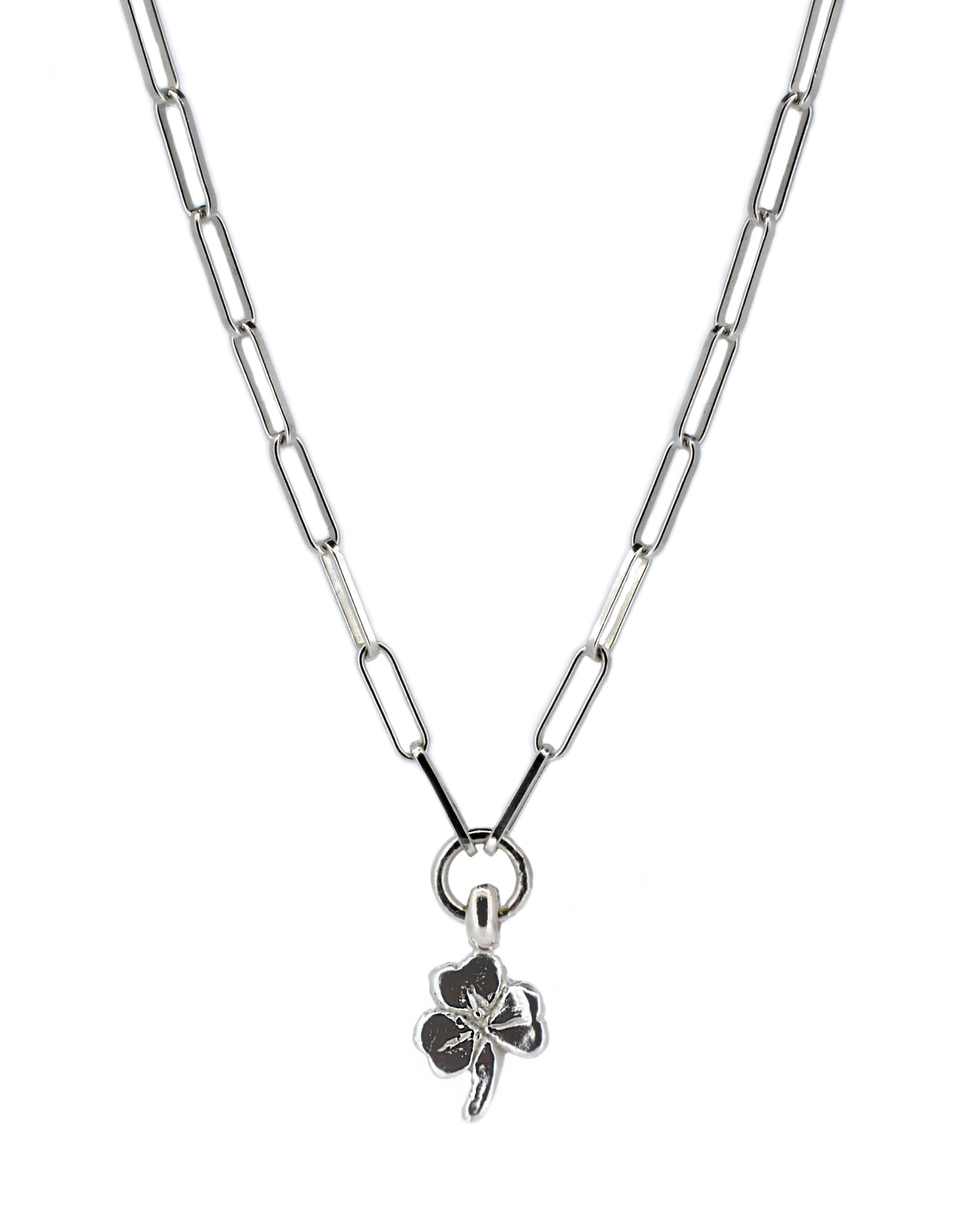 Cadena con trébol de la suerte