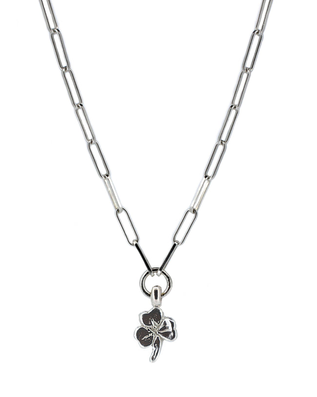 Cadena con trébol de la suerte
