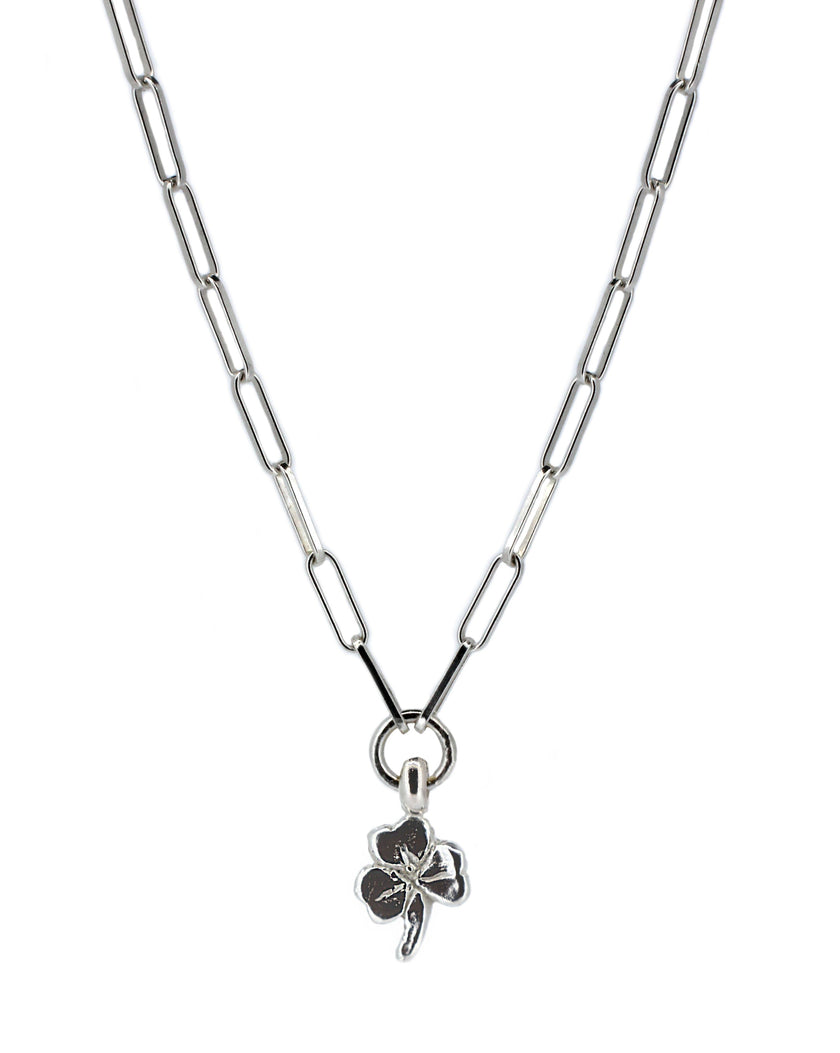 Cadena con trébol de la suerte
