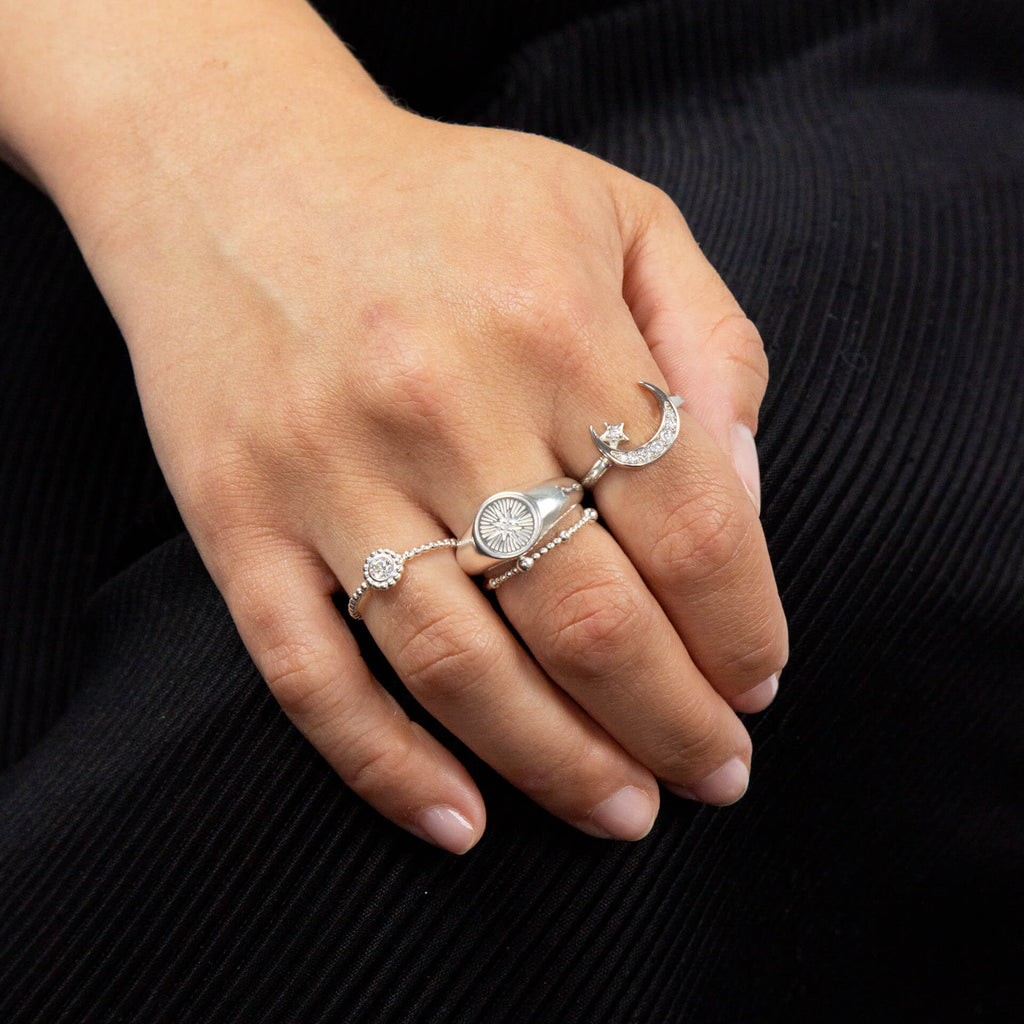 Beginnings Diamond Cut Siegelring mit Zirkonia