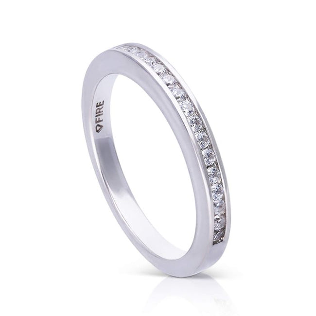 Diamonfire Memoire-Ring mit Kanalfassung