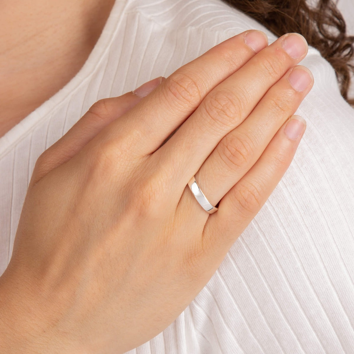 Beginnings 4mm Plain Band Ring