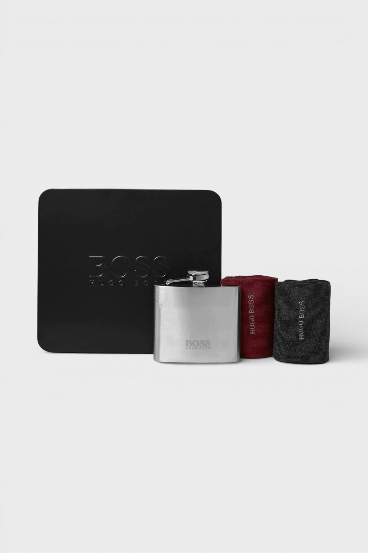 Set de regalo Hugo Boss: dos pares de calcetines y petaca