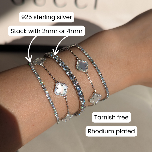 Armband-Set mit silbernem Kleeblatt