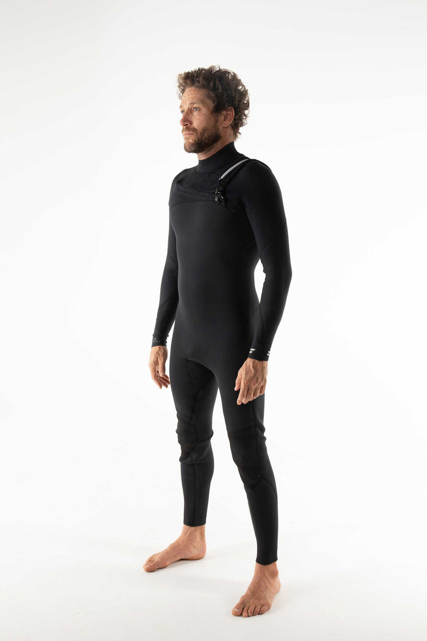 Merino Insulator Series 4/3 Chest Zip Steamer.