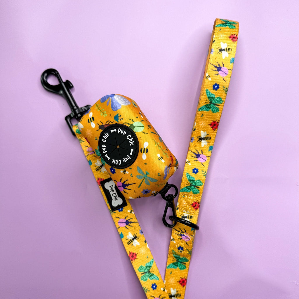 Summer Buzzin’ Poo Bag Holder