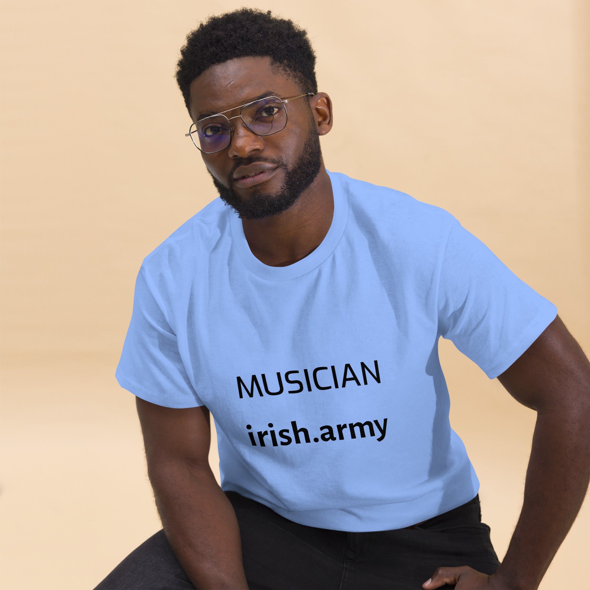 MUSICIAN - Unisex Classic Tee
