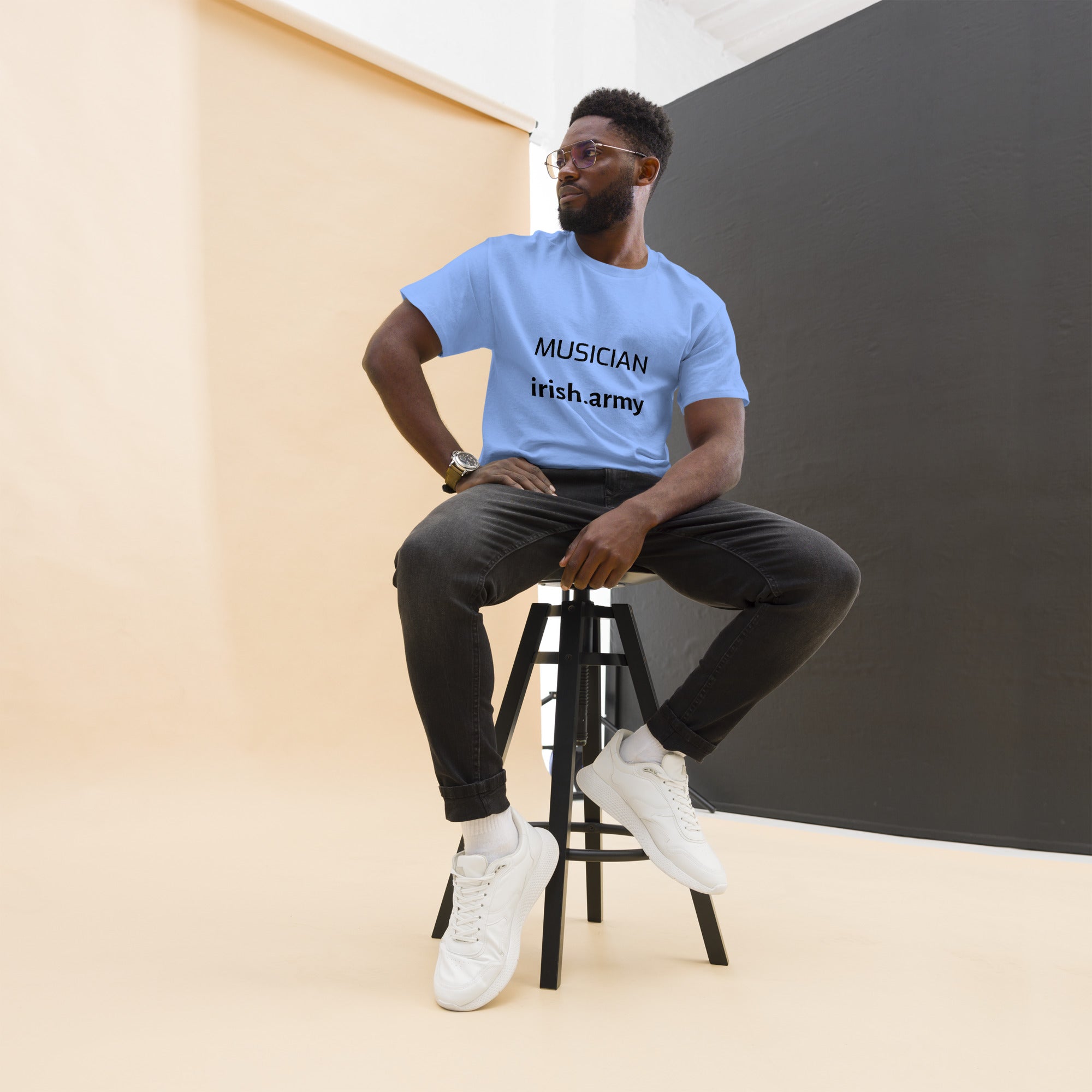 MUSICIAN - Unisex Classic Tee