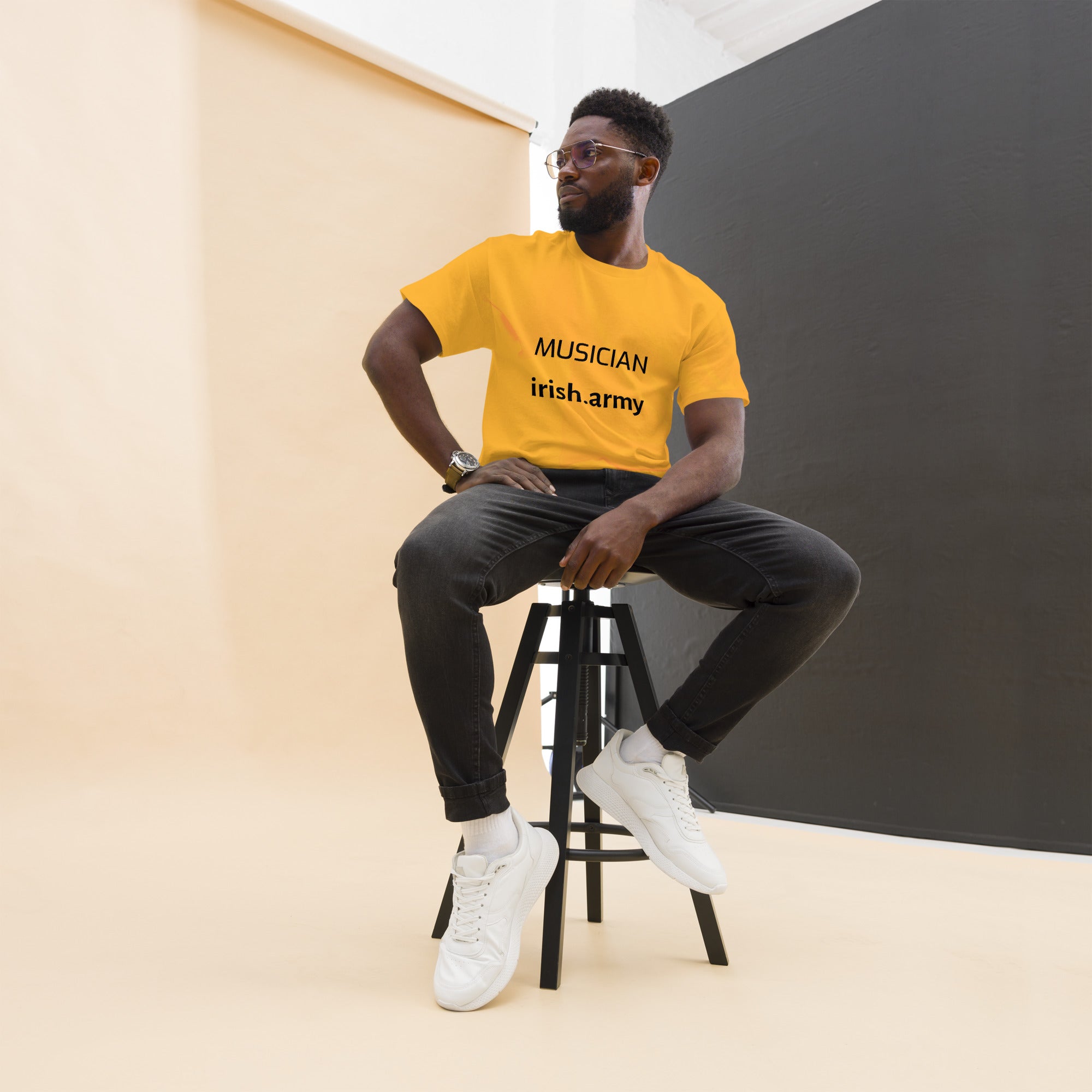 MUSICIAN - Unisex Classic Tee
