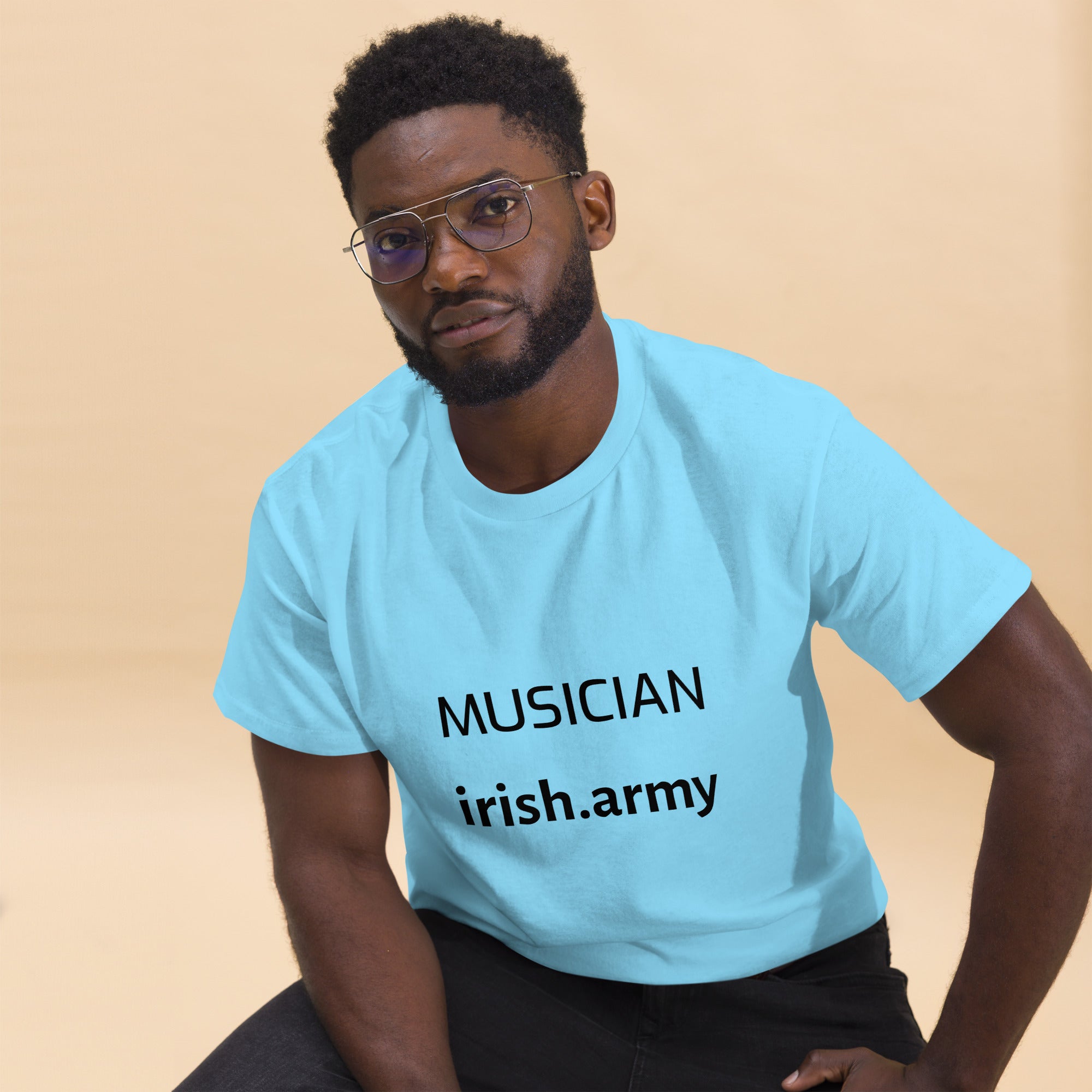 MUSICIAN - Unisex Classic Tee