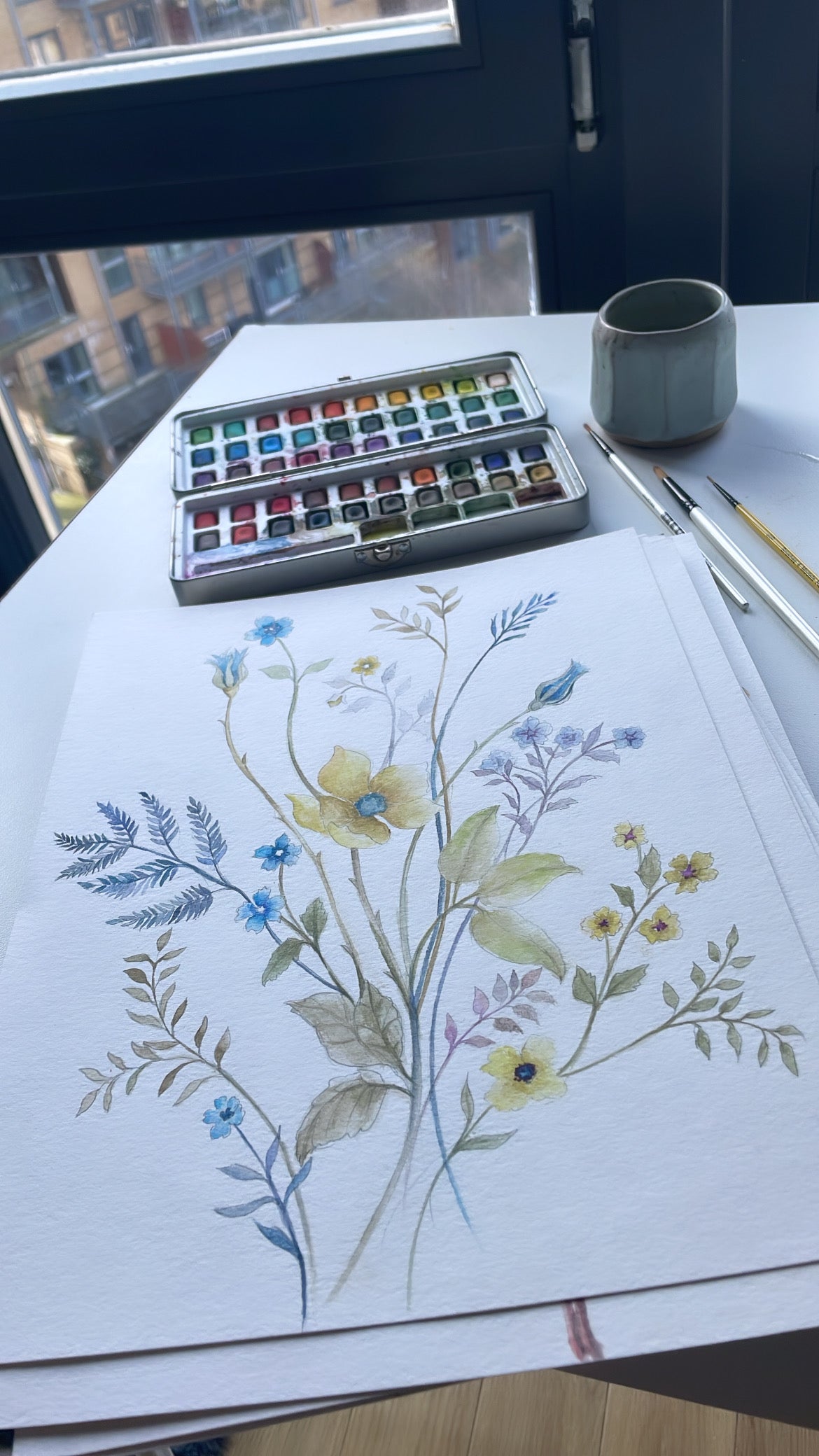Vibrant yellow and pale blue ‘Luciferin’ floral silk tie