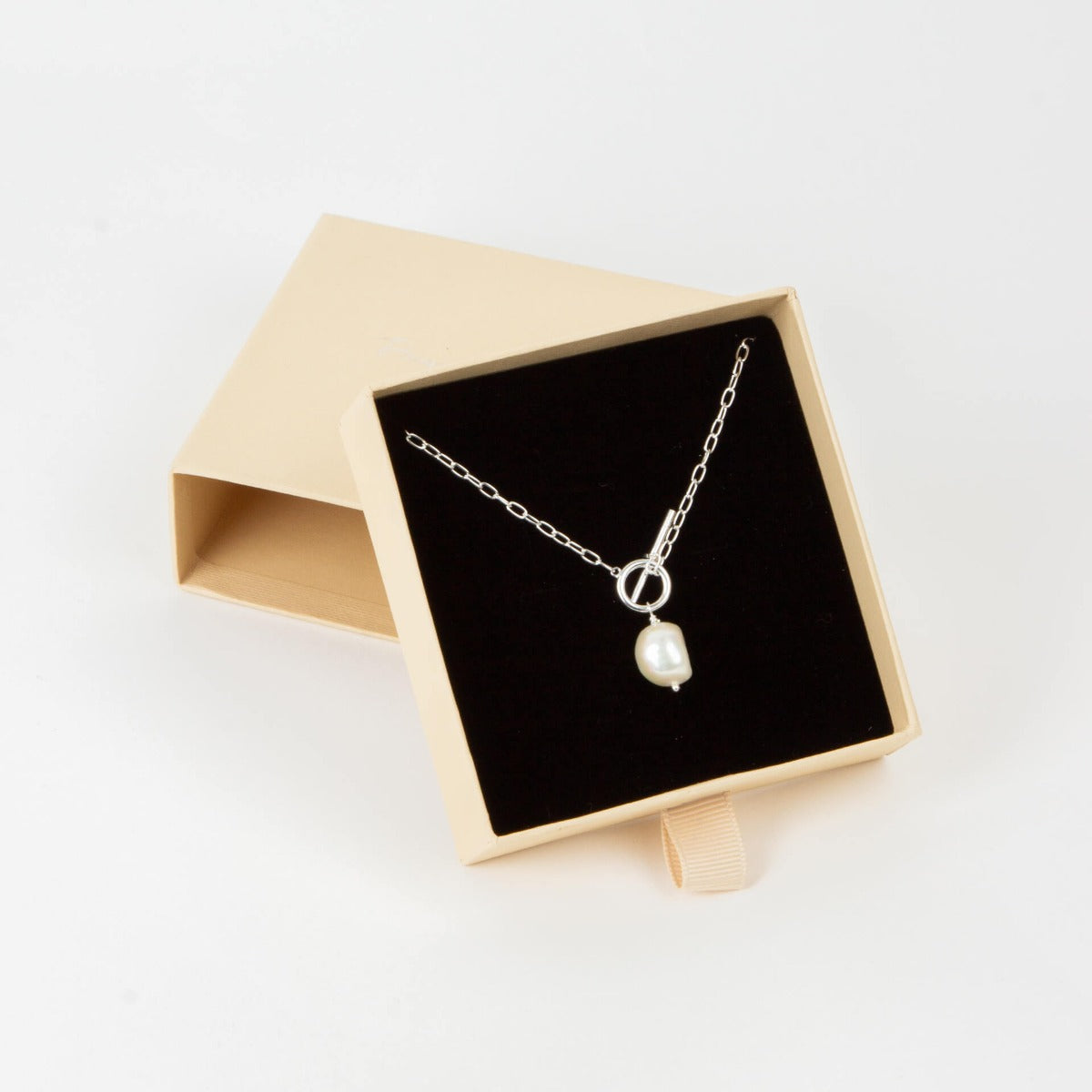 Beginnings T-Bar Chain Necklace with White Pearl